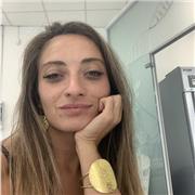 La cultura è la migliore amica dell’ambizione. Sono qui per trasmettere la mia dedizione allo studio a chi fatica a farlo proprio!